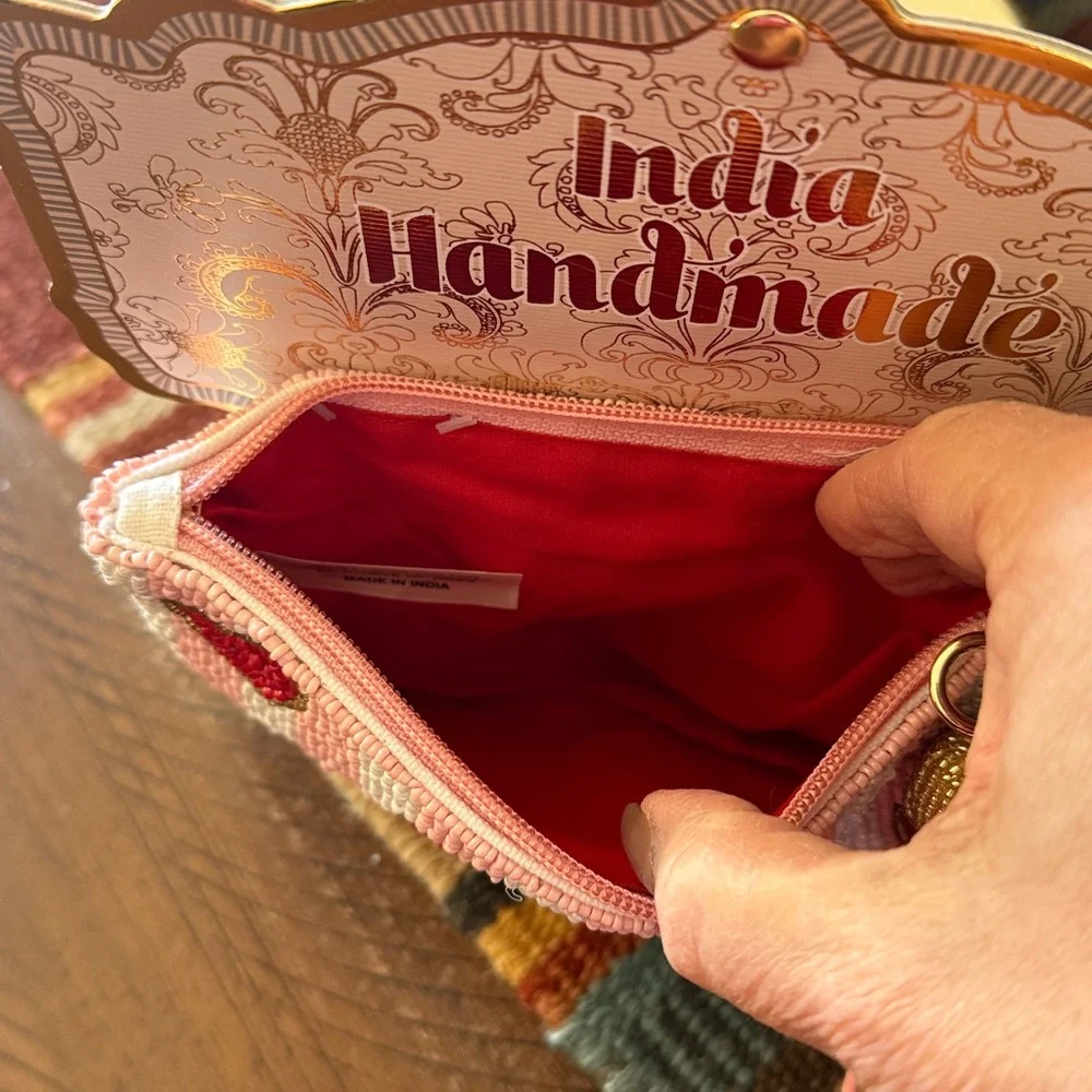 Handmade Heart Pattern Clutch in Pink and Red - Picture 4 of 6